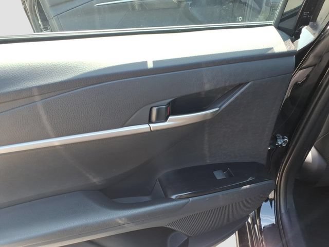 Used 2025 Toyota Camry SE FWD image 8