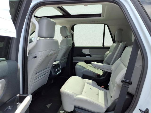 Certified 2025 Ford Expedition Active AWD/4WD image 10