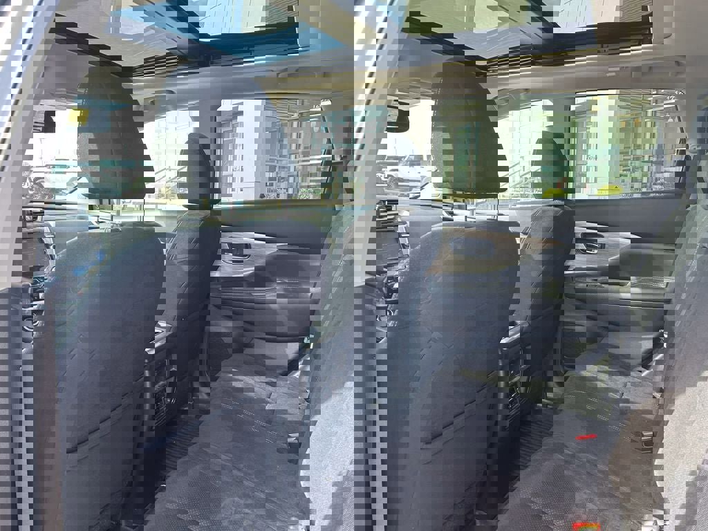 Used 2018 Nissan Murano SV w/ Premium Package image 13