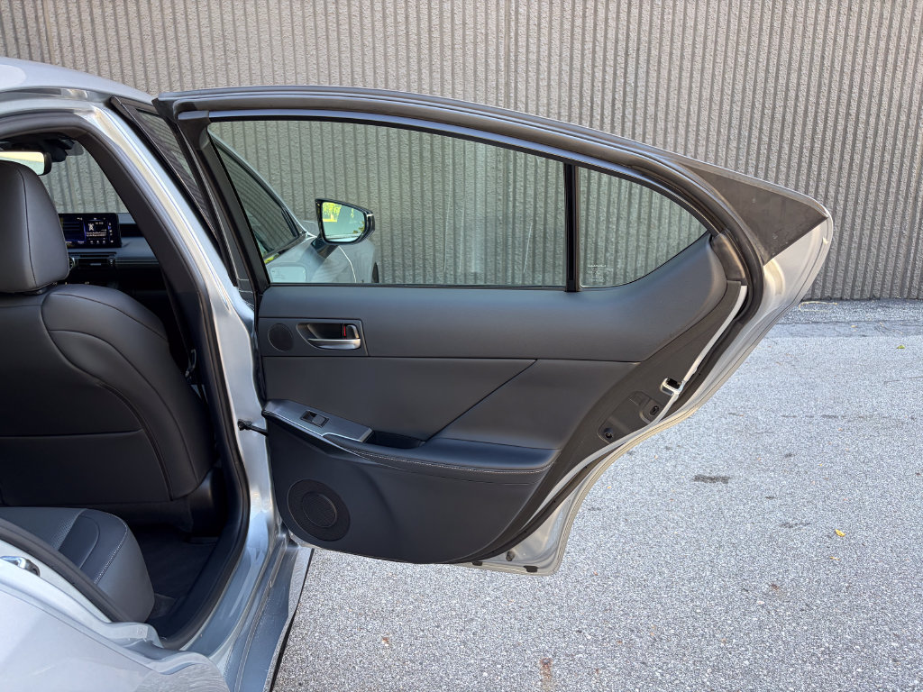 Used 2024 Lexus IS 500 RWD image 28