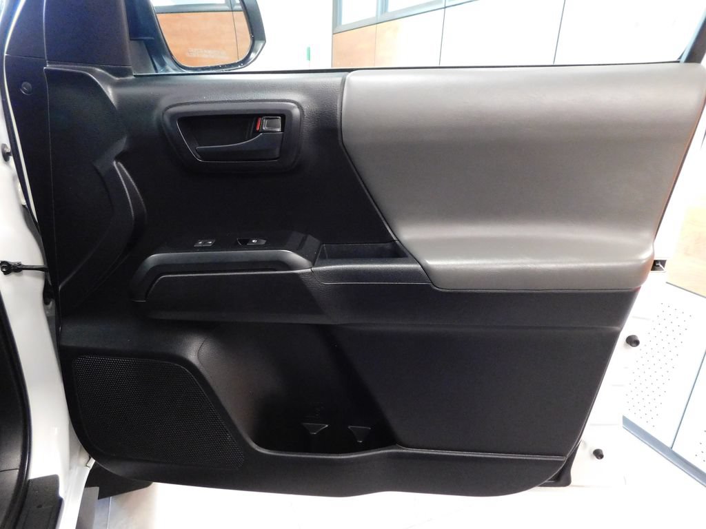 Used 2020 Toyota Tacoma SR w/ SR Convenience Package AWD/4WD image 36