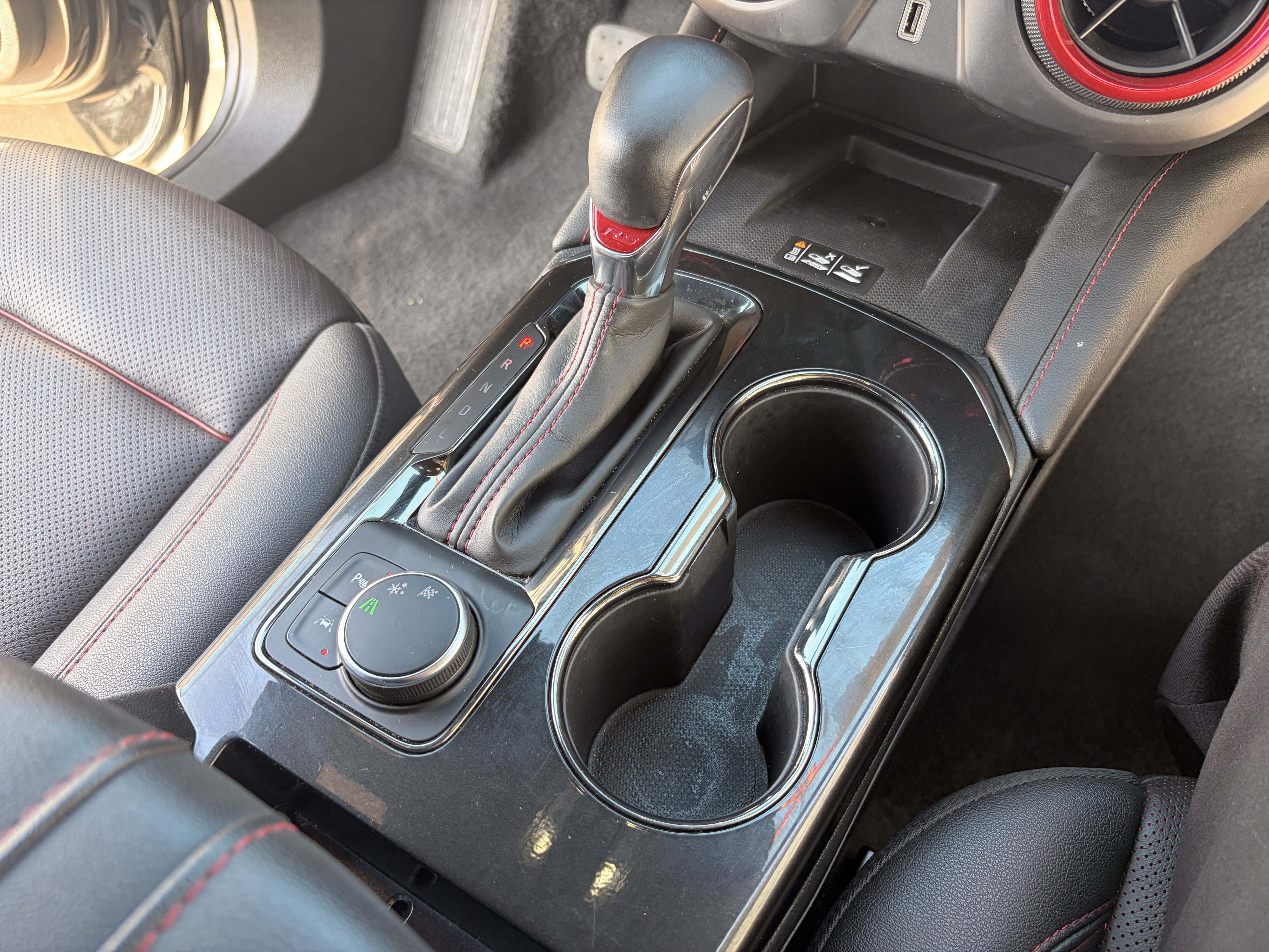 Used 2025 Chevrolet Blazer RS FWD image 25