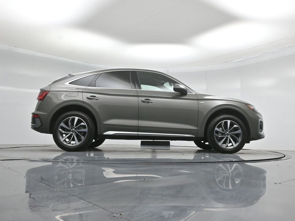 Used 2023 Audi Q5 2.0T Premium w/ Convenience Package image 11