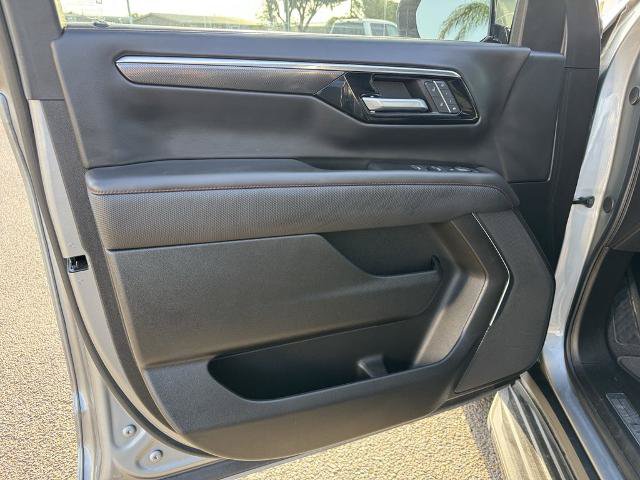 Used 2025 Chevrolet Tahoe RST RWD image 13