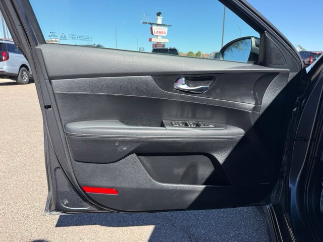 Used 2024 Kia Forte GT-Line w/ GT-Line Premium Package FWD image 11