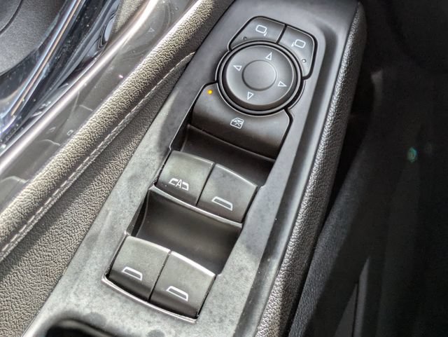 Used 2023 Chevrolet Traverse LT FWD image 22