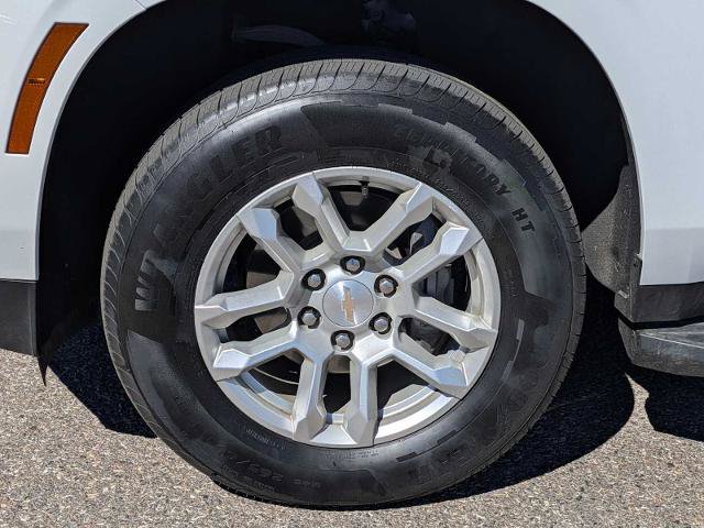 Used 2025 Chevrolet Suburban LT AWD/4WD image 12