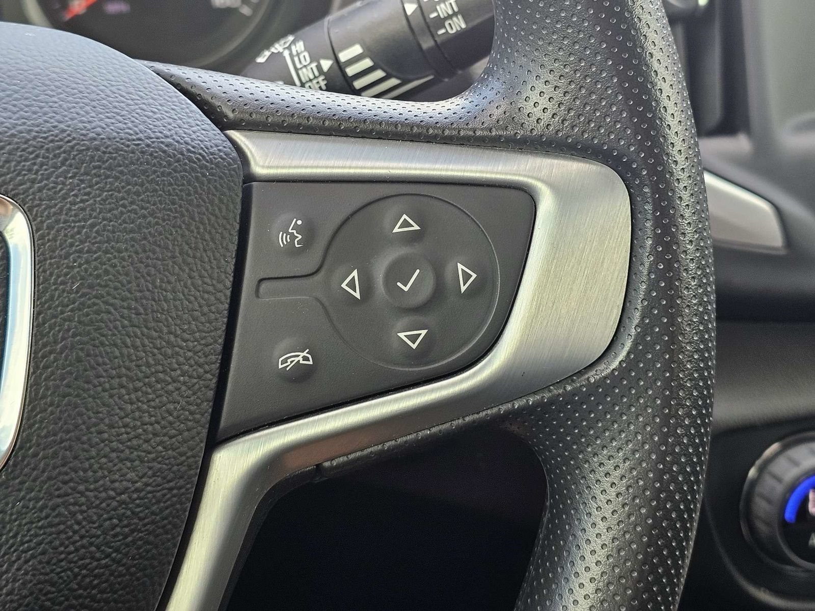 Used 2024 GMC Terrain SLE w/ Driver Convenience Package AWD/4WD image 26