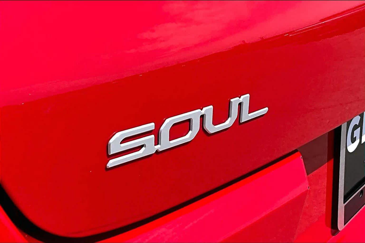 Used 2024 Kia Soul LX w/ Option Group 015 FWD image 30