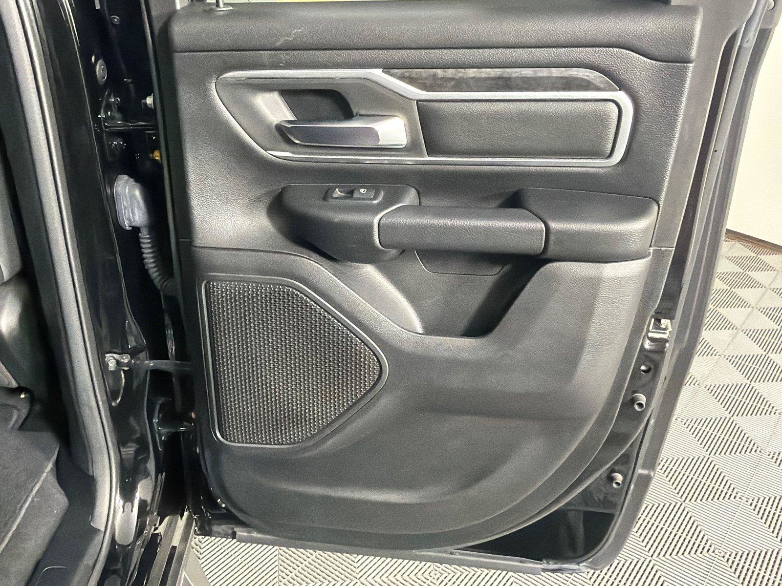 Used 2019 RAM 1500 Big Horn AWD/4WD image 16
