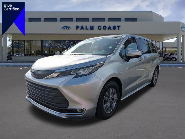 Used 2022 Toyota Sienna XLE