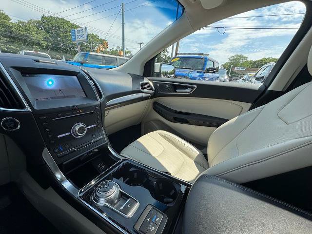 Certified 2019 Ford Edge Titanium w/ Equipment Group 301A AWD/4WD image 24