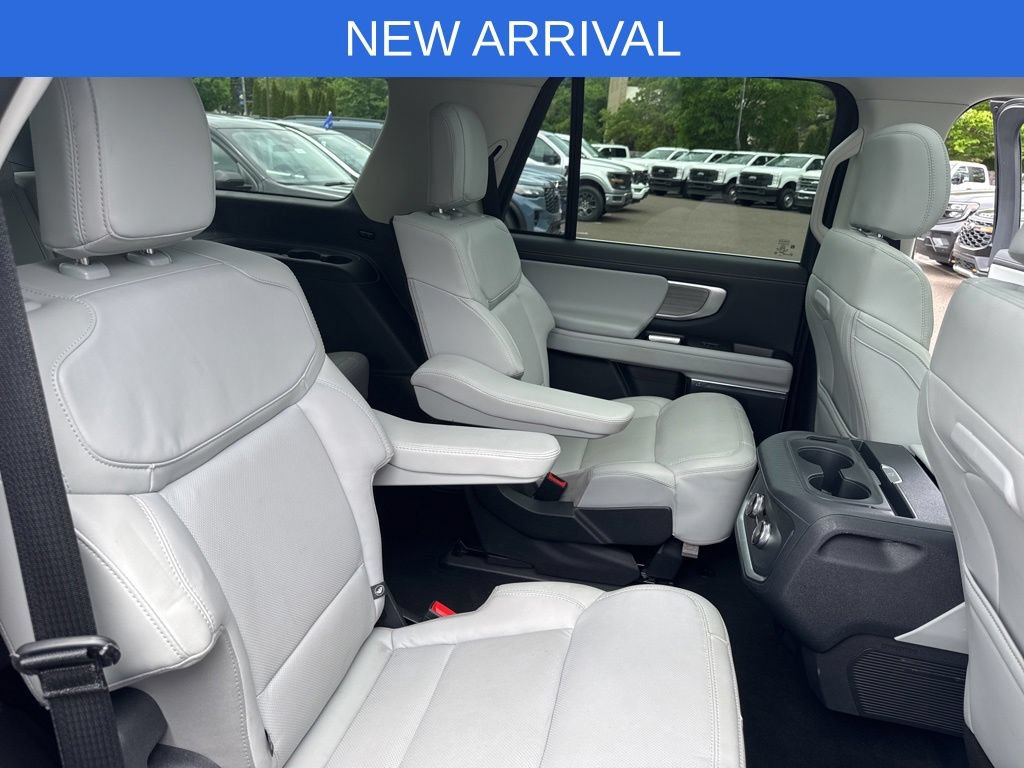 Certified 2025 Ford Expedition Platinum AWD/4WD image 27