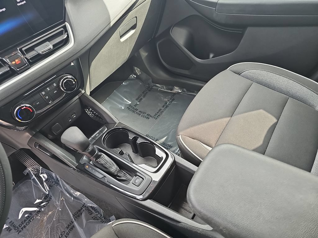 Used 2025 Chevrolet TrailBlazer LT FWD image 23