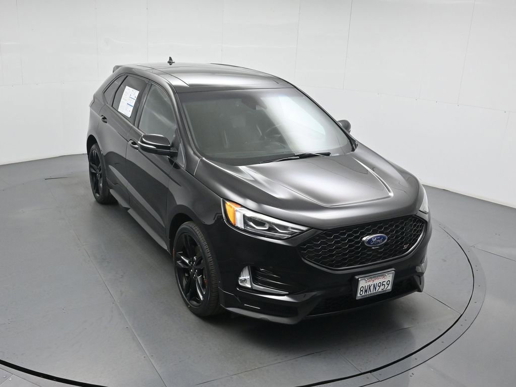 Certified 2019 Ford Edge ST w/ Equipment Group 401A image 3