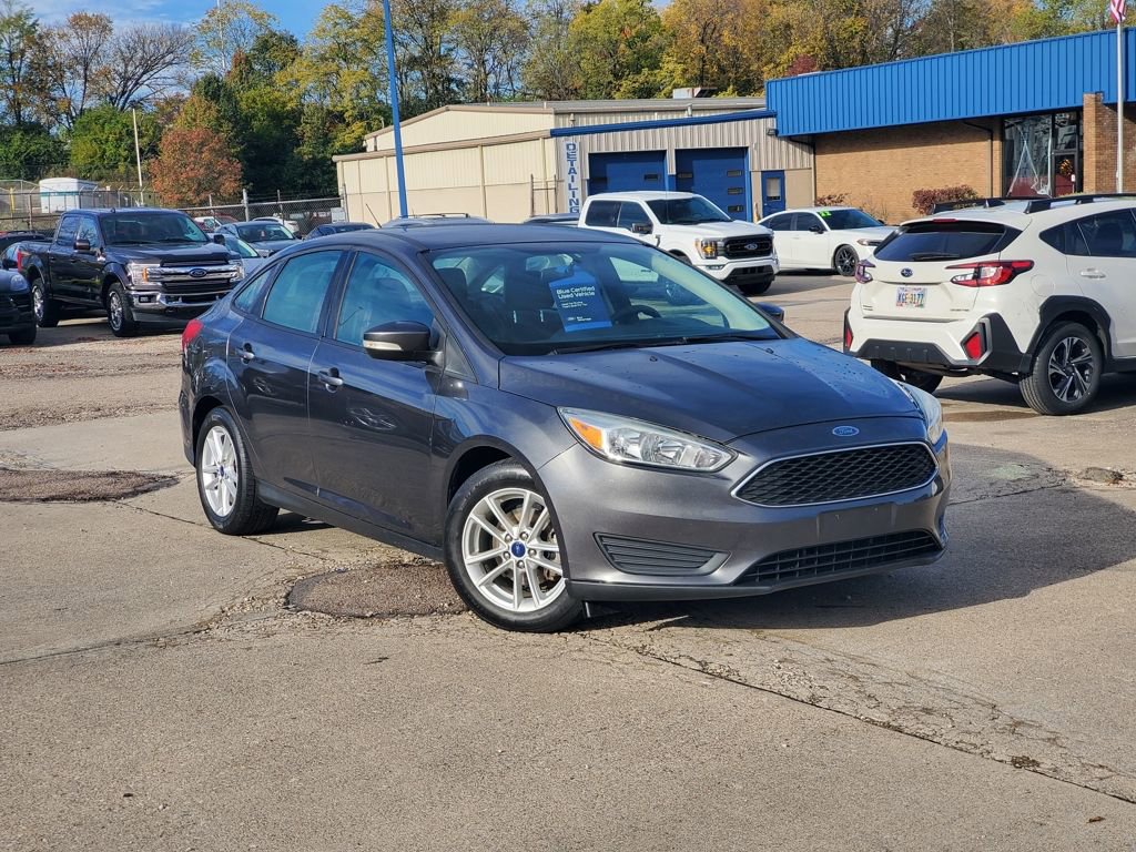 Certified 2016 Ford Focus SE image 1