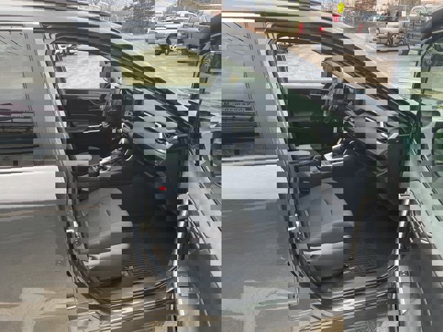 Used 2020 Toyota RAV4 LE w/ All Weather Liner Package AWD/4WD image 27