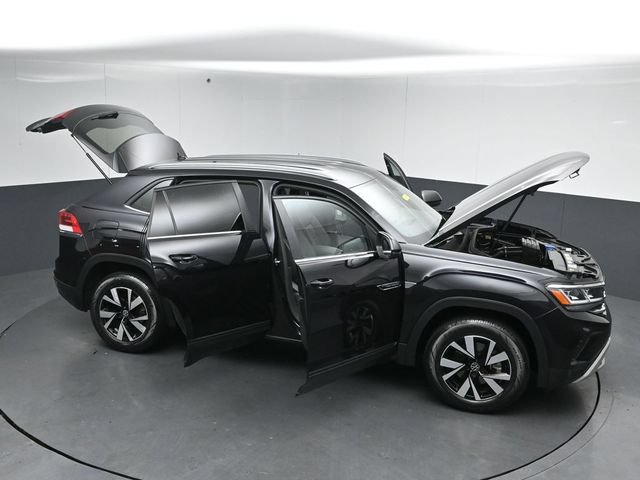 Used 2022 Volkswagen Atlas Cross Sport SE AWD/4WD image 56