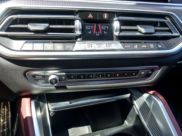 Used 2022 BMW X6 xDrive40i w/ Executive Package AWD/4WD image 26