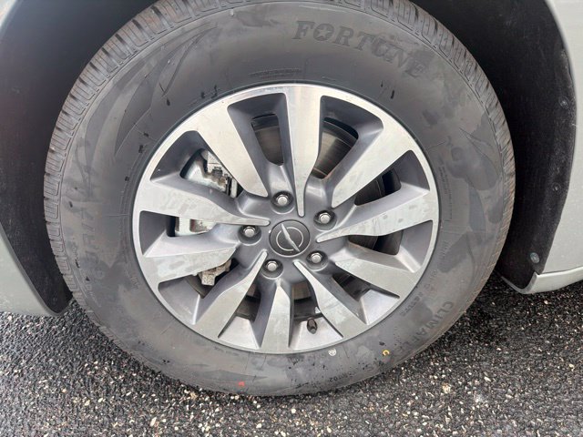 Used 2023 Chrysler Pacifica Touring-L FWD image 10