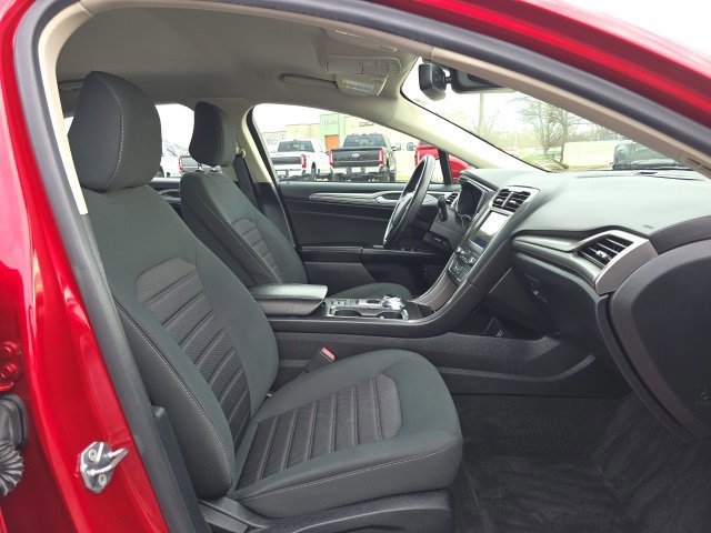 Certified 2020 Ford Fusion SE image 20