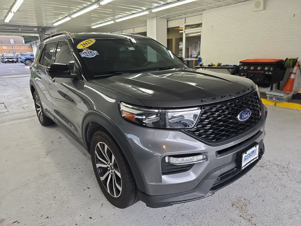 Certified 2023 Ford Explorer ST AWD/4WD image 7