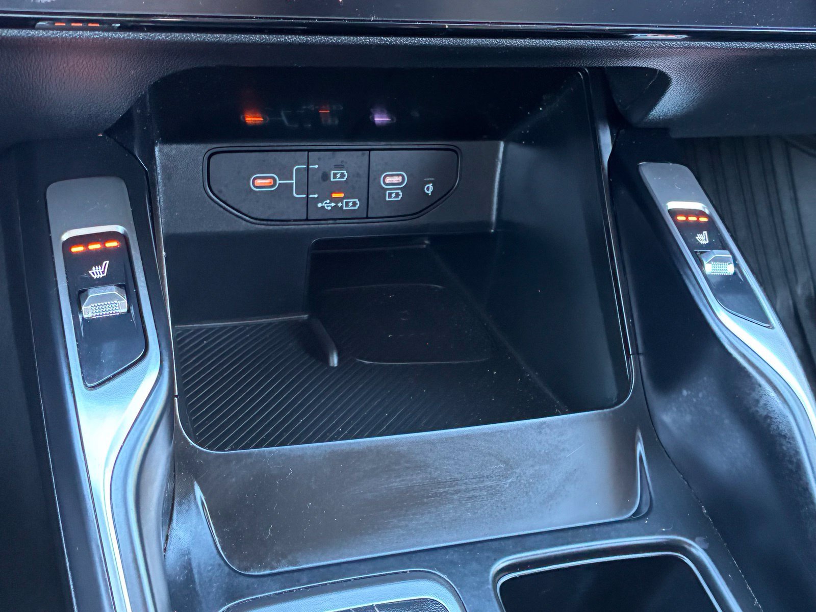 Used 2025 Kia Sorento S w/ Panoramic Sunroof Package FWD image 21