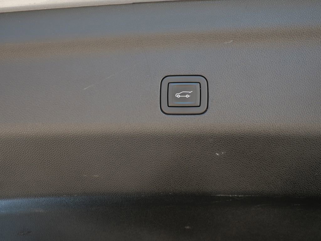 Used 2024 Chevrolet Suburban LT AWD/4WD image 13