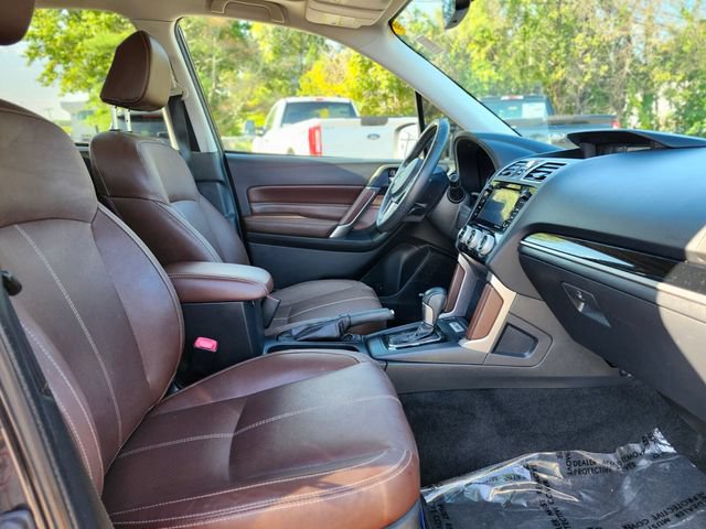 Used 2017 Subaru Forester 2.5i Touring AWD/4WD image 11