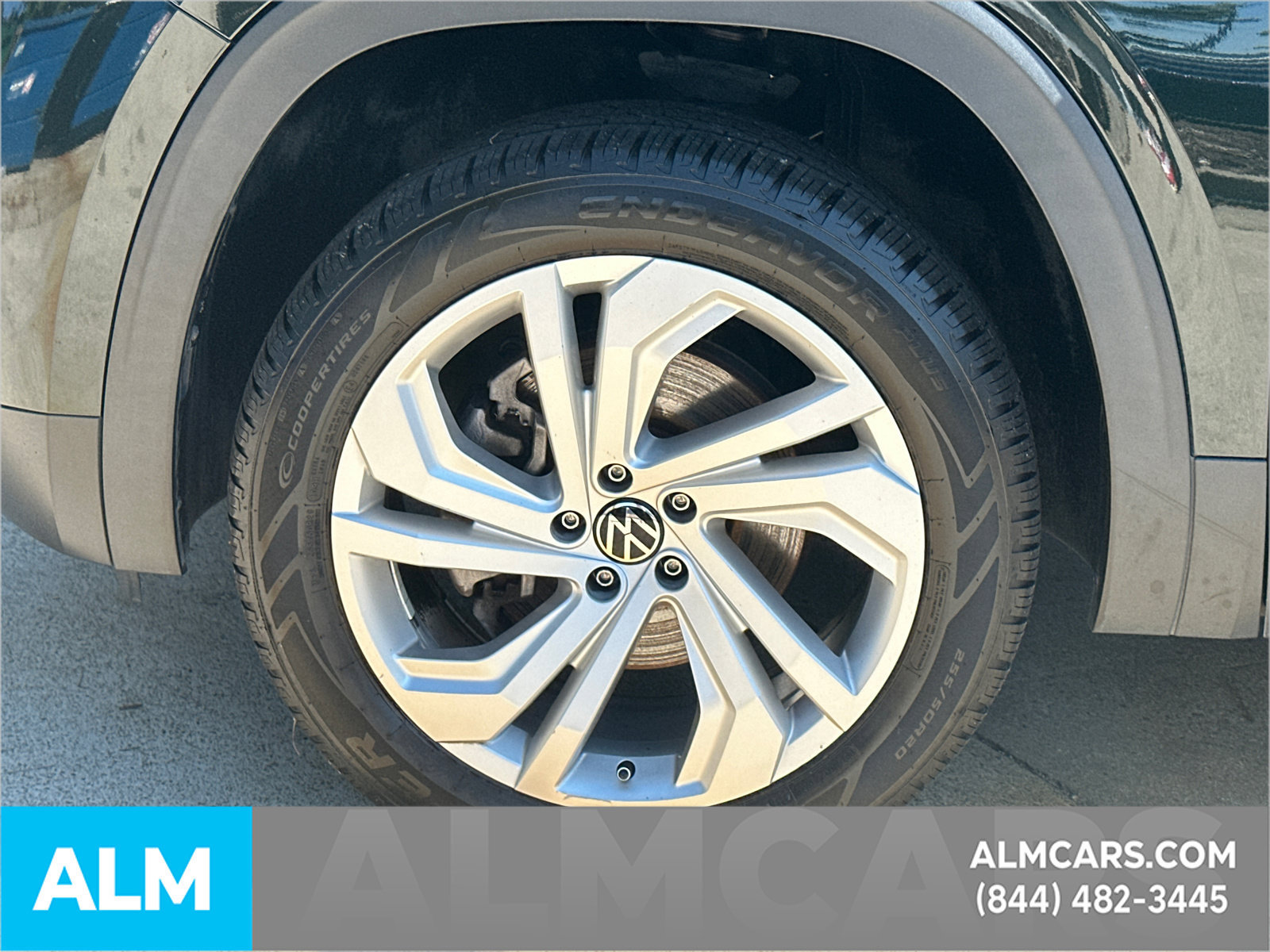 Used 2021 Volkswagen Atlas SE w/ Panoramic Sunroof Package FWD image 12