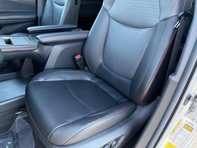 Used 2022 Toyota Sienna XSE w/ XSE Plus Package AWD/4WD image 17