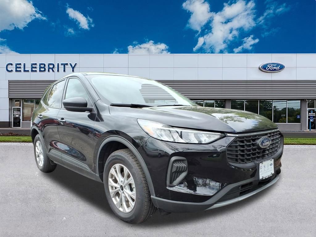 Certified 2025 Ford Escape Active AWD/4WD image 1