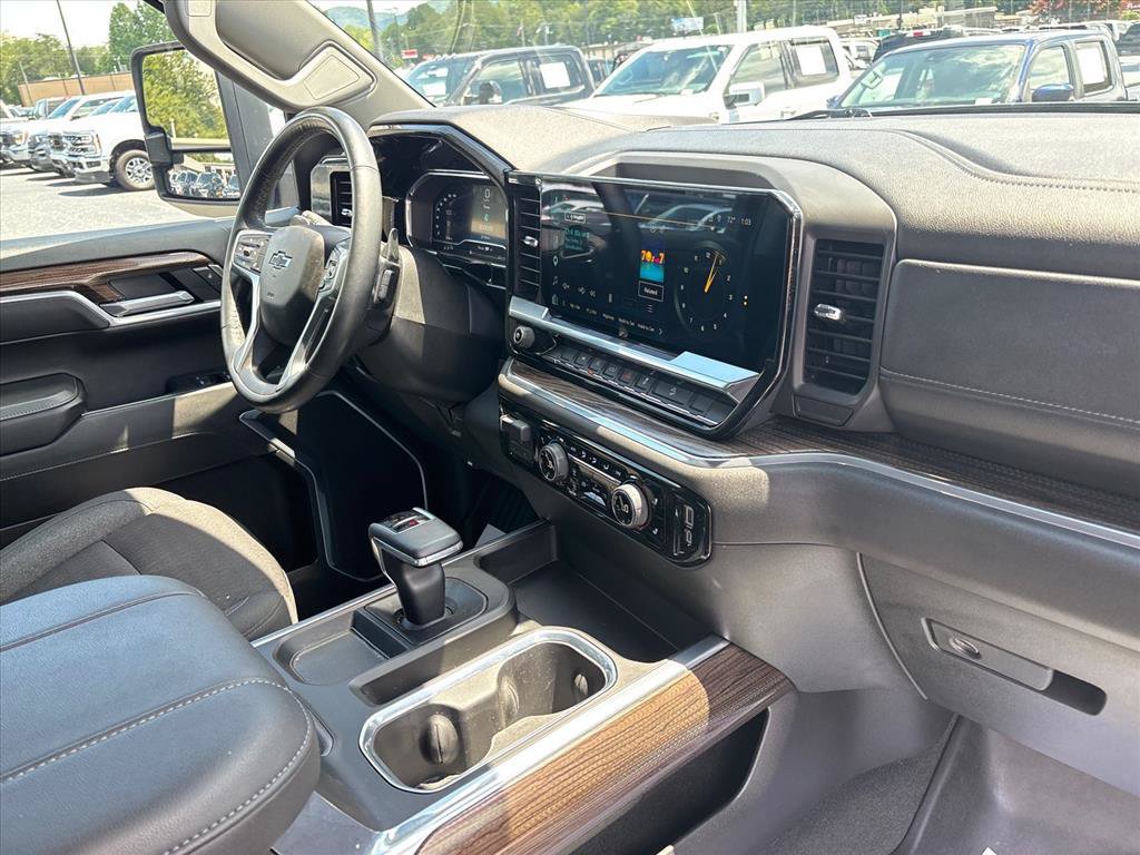 Used 2025 Chevrolet Silverado 1500 RST w/ Z71 Off-Road Package AWD/4WD image 13