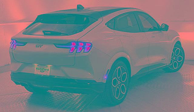 Certified 2022 Ford Mustang Mach-E GT image 3