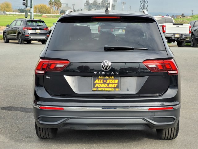 Used 2022 Volkswagen Tiguan SE image 4