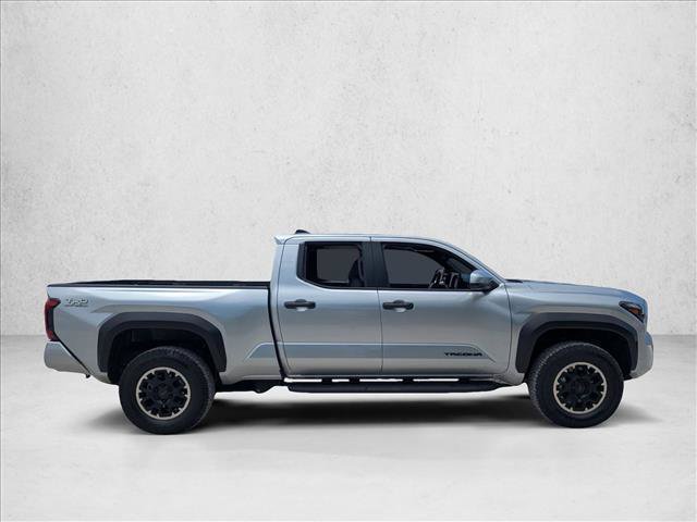 Used 2025 Toyota Tacoma TRD Off-Road w/ TRD Off Road Upgrade Package AWD/4WD image 2