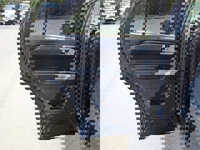 Certified 2023 Ford Explorer Limited w/ Hybrid Equipment Group 310A image 30