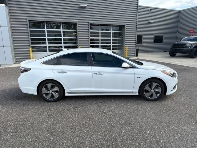 Used 2017 Hyundai Sonata Limited FWD image 3