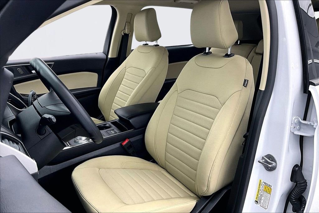 Certified 2024 Ford Edge SE image 25