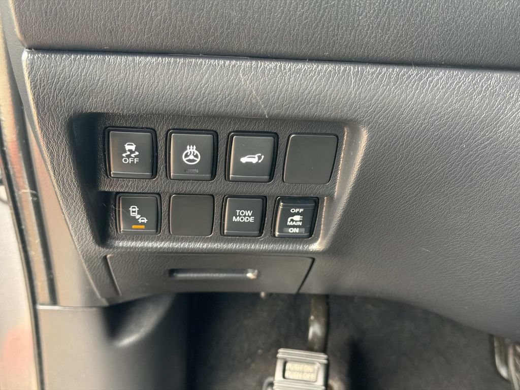 Used 2020 Nissan Pathfinder SL FWD image 23