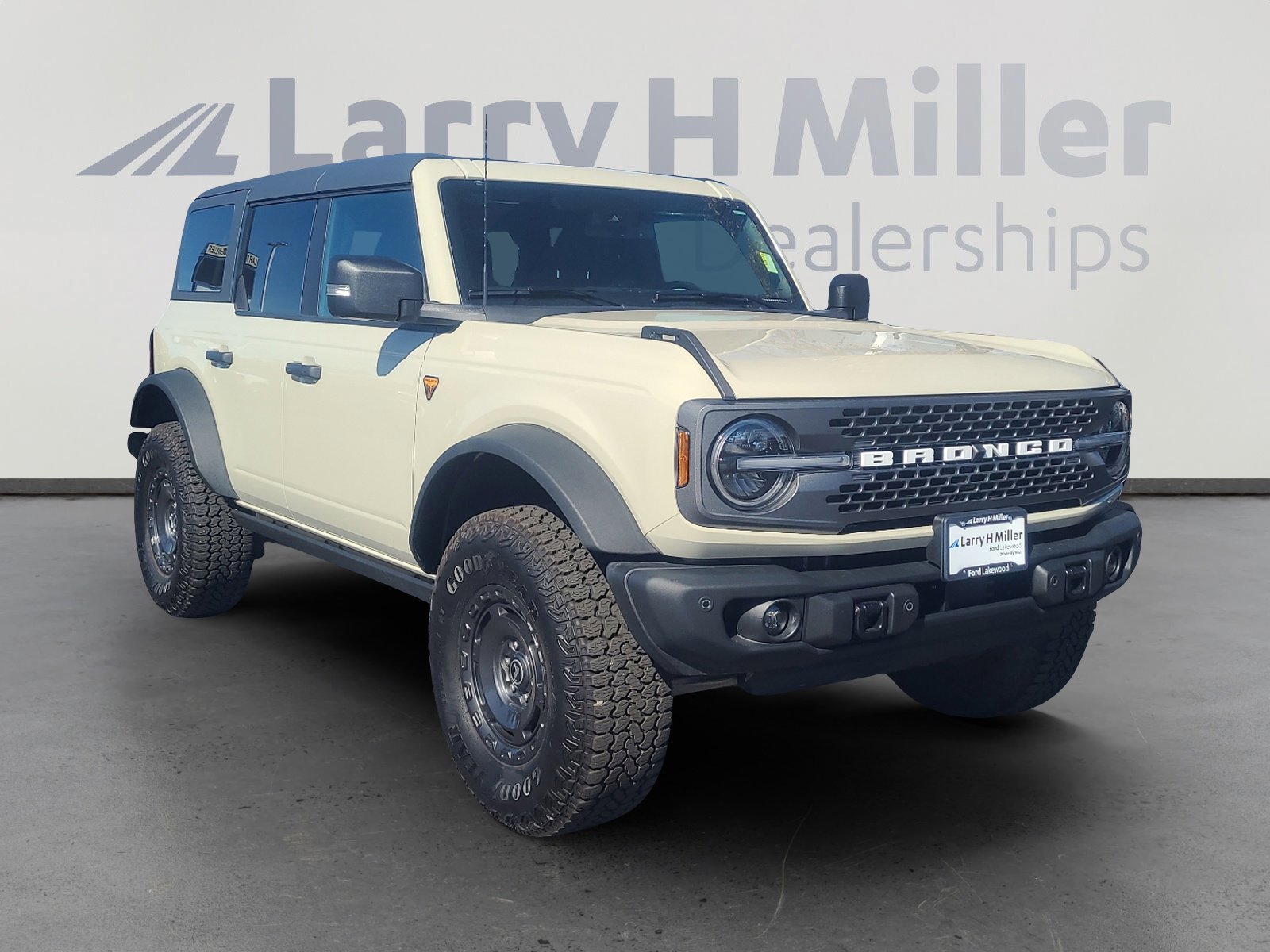 Certified 2025 Ford Bronco Badlands image 7