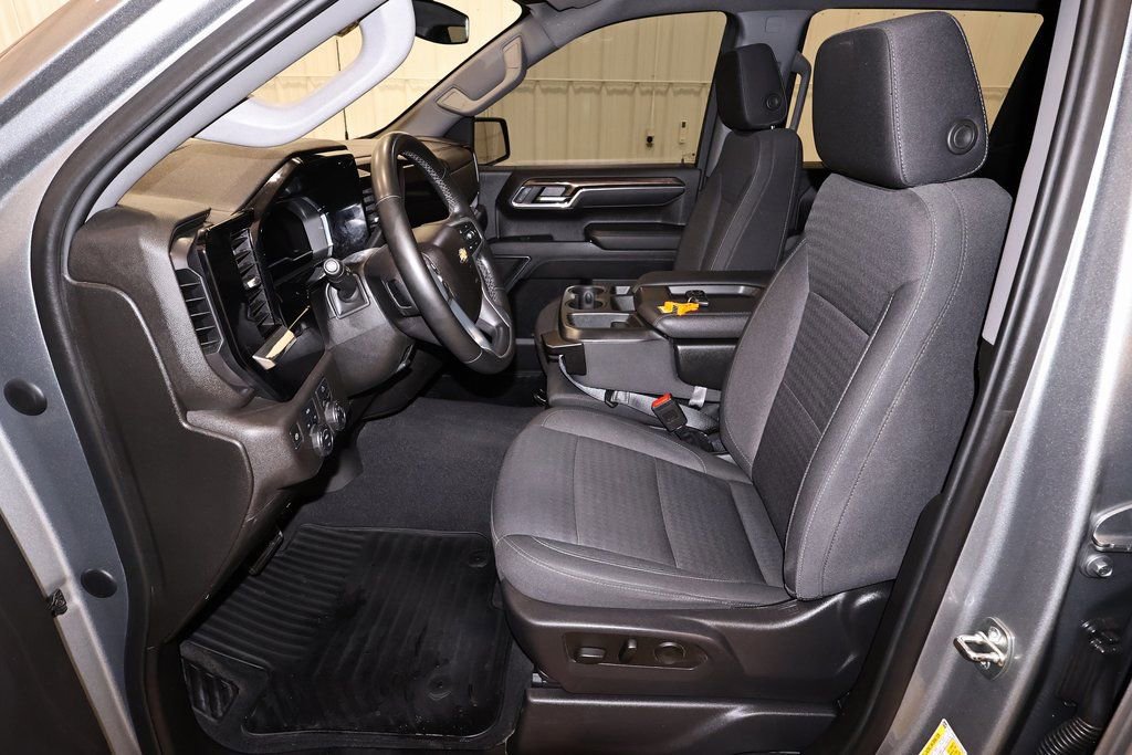 Used 2024 Chevrolet Silverado 1500 LT image 16
