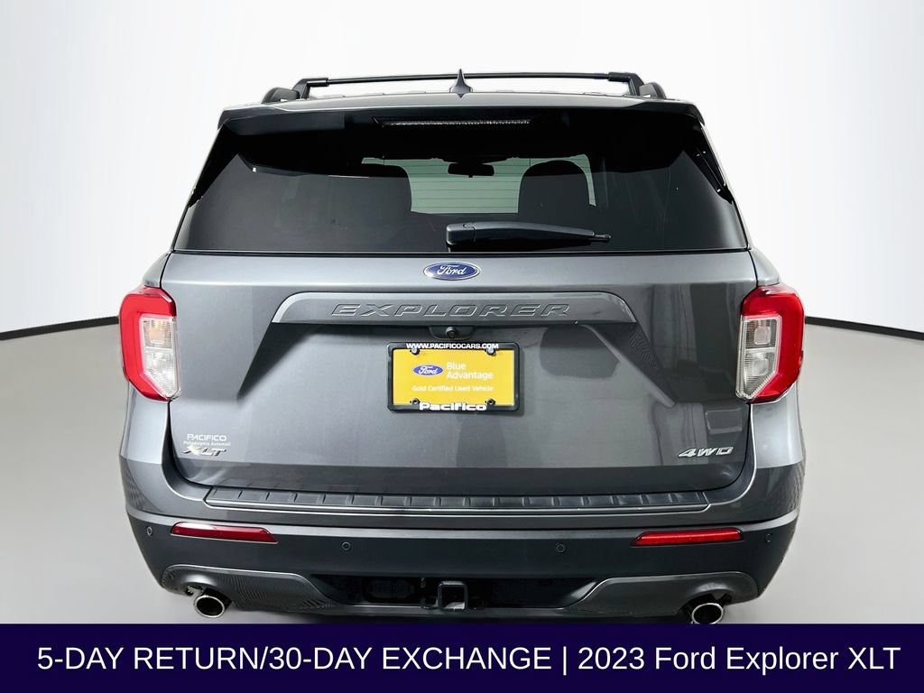 Certified 2023 Ford Explorer XLT w/ Equipment Group 202A AWD/4WD image 7