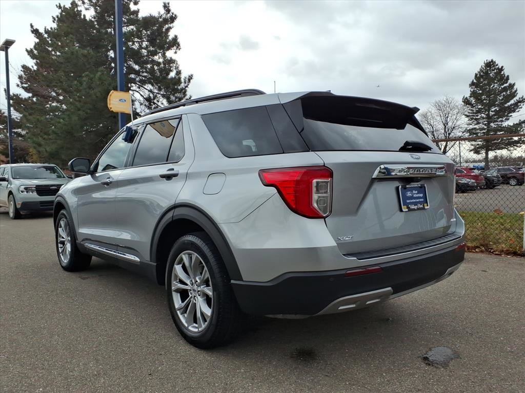 Certified 2023 Ford Explorer XLT w/ Equipment Group 202A image 9