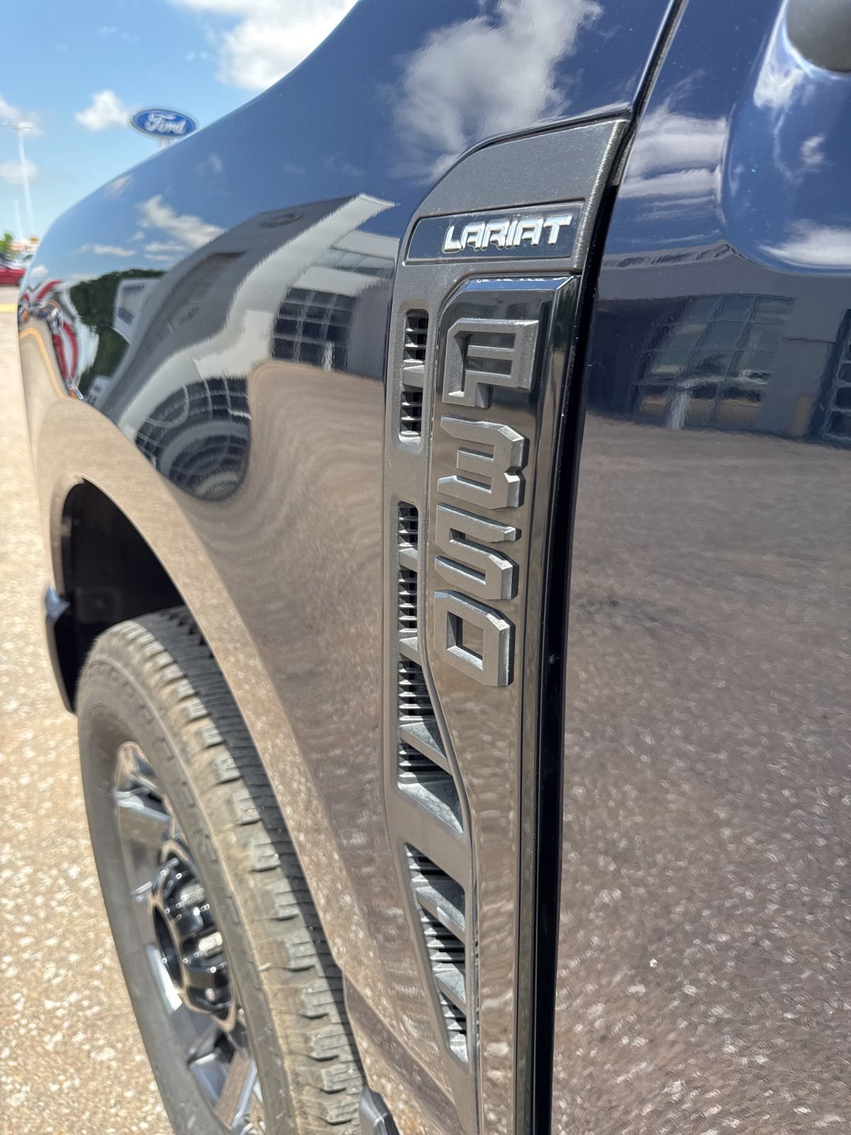 Certified 2023 Ford F350 Lariat w/ Sport Appearance Package AWD/4WD image 9