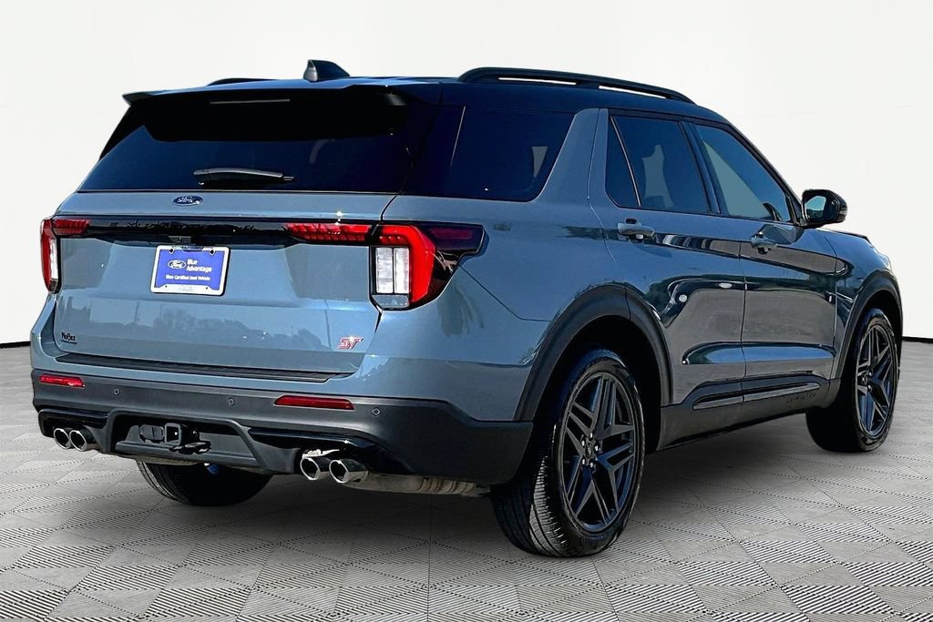 Certified 2025 Ford Explorer ST AWD/4WD image 2