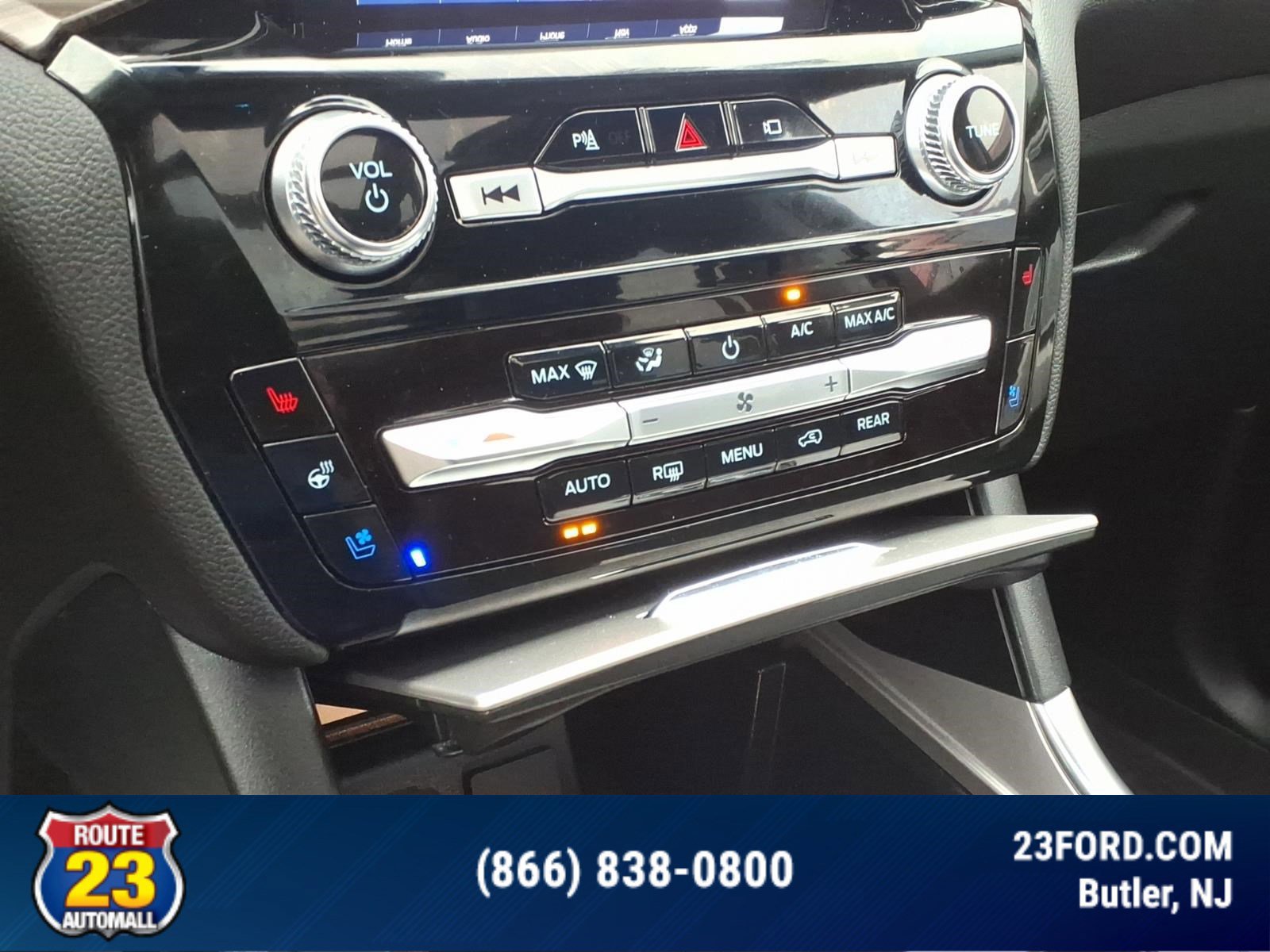 Certified 2023 Ford Explorer Limited w/ Limited Technology Package AWD/4WD image 20