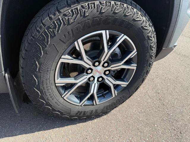 Used 2025 GMC Acadia AT4 w/ Luxury Package AWD/4WD image 6