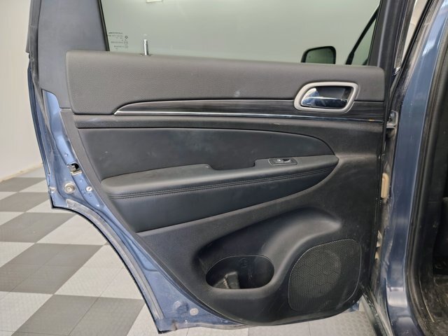 Used 2021 Jeep Grand Cherokee Limited AWD/4WD image 12