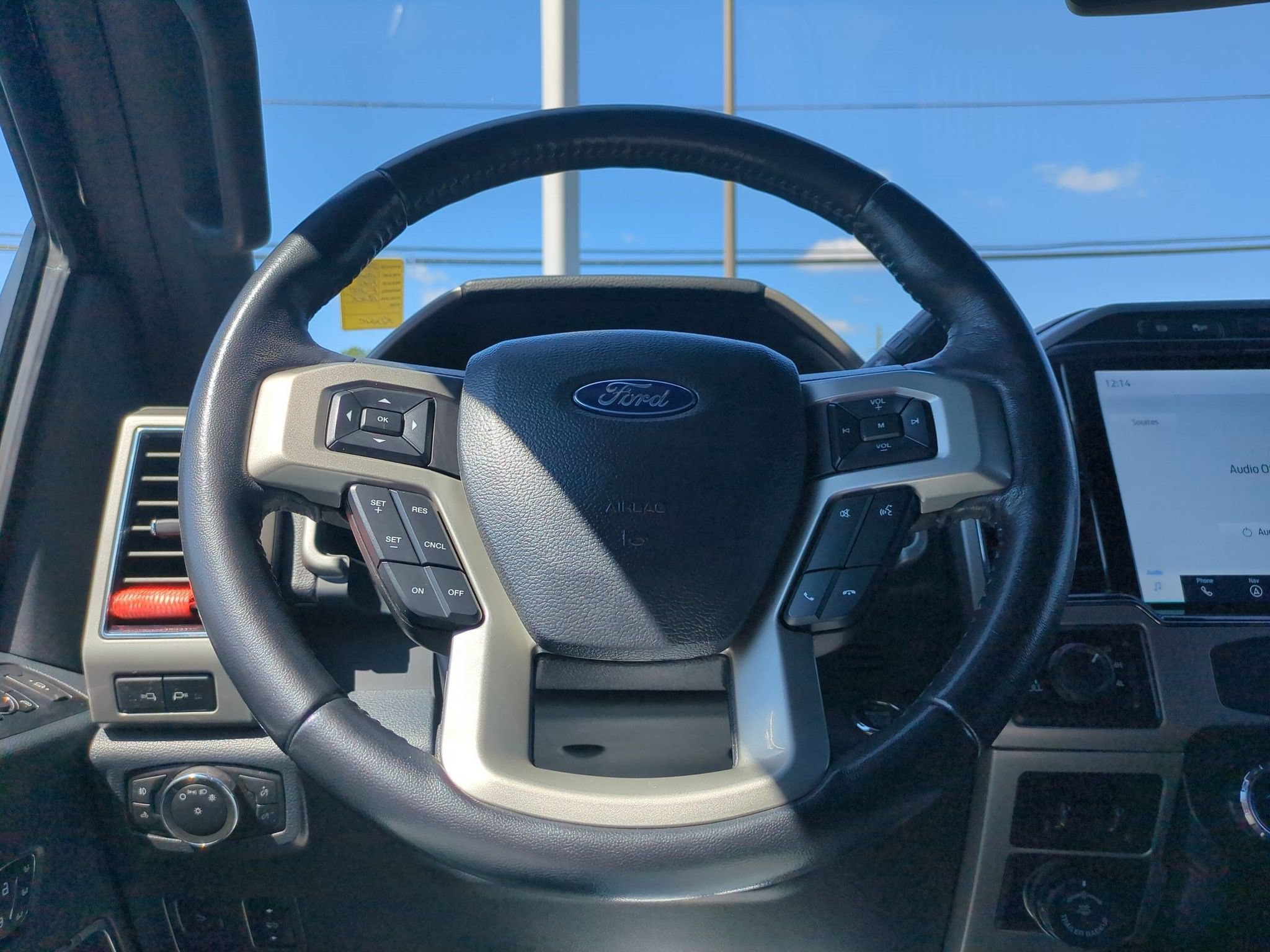Certified 2022 Ford F350 Lariat w/ Lariat Ultimate Package AWD/4WD image 15